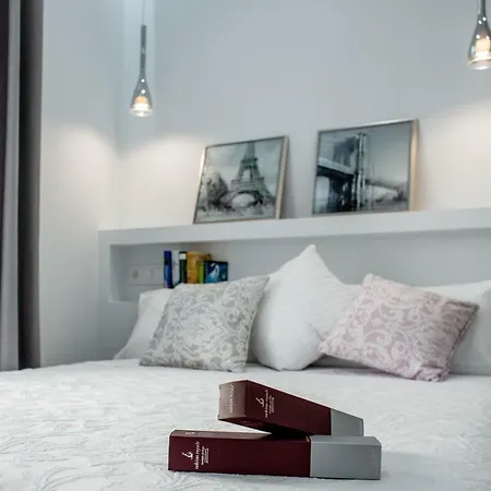 Turisticos Moret 11 - 1c *