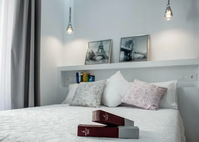 Turisticos Moret 11 - 1c *